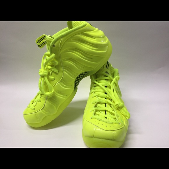 Nike Air Foamposite Pro Sequoia Clothing SneakerFits.com